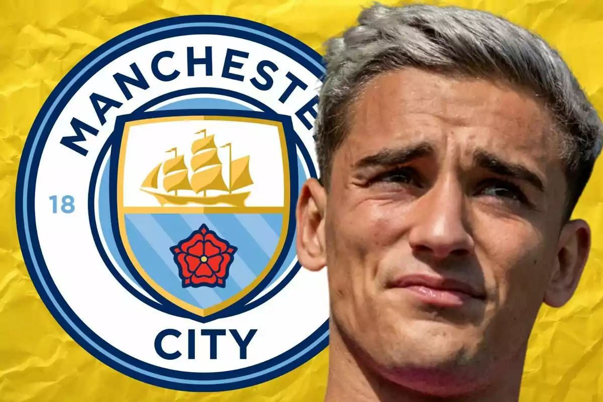 Un jugador de cabello corto y canoso aparece en primer plano con el escudo del Manchester City de fondo sobre un fondo amarillo.