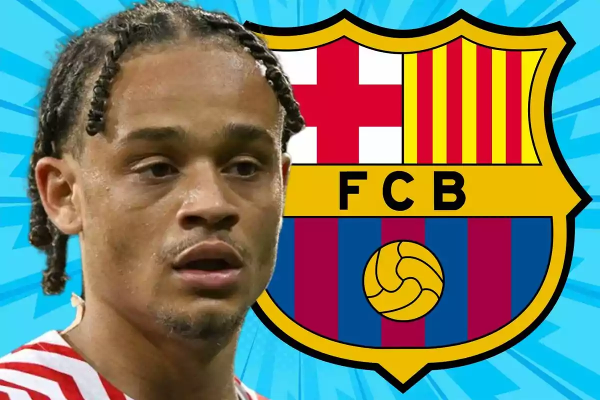Futbolista con camiseta rojiblanca frente al escudo del FC Barcelona sobre un fondo azul