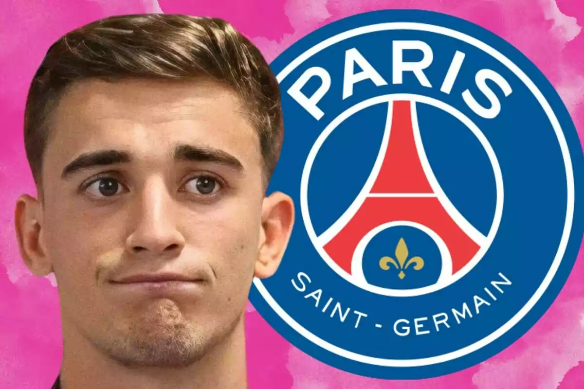 Joven con expresión seria frente al logo del Paris Saint-Germain sobre un fondo rosa