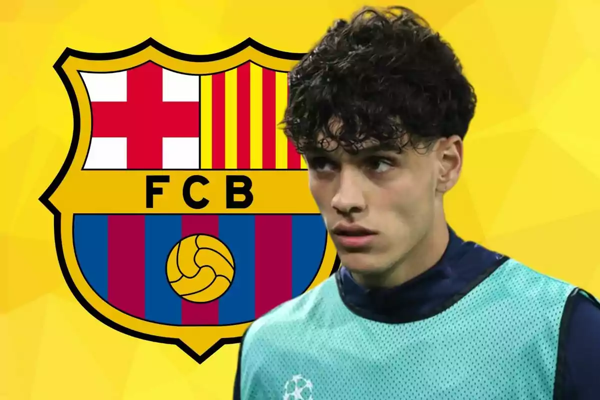 A player with a training bib in front of the FC Barcelona crest on a yellow background. A player with a training bib in front of the FC Barcelona crest on a yellow background.