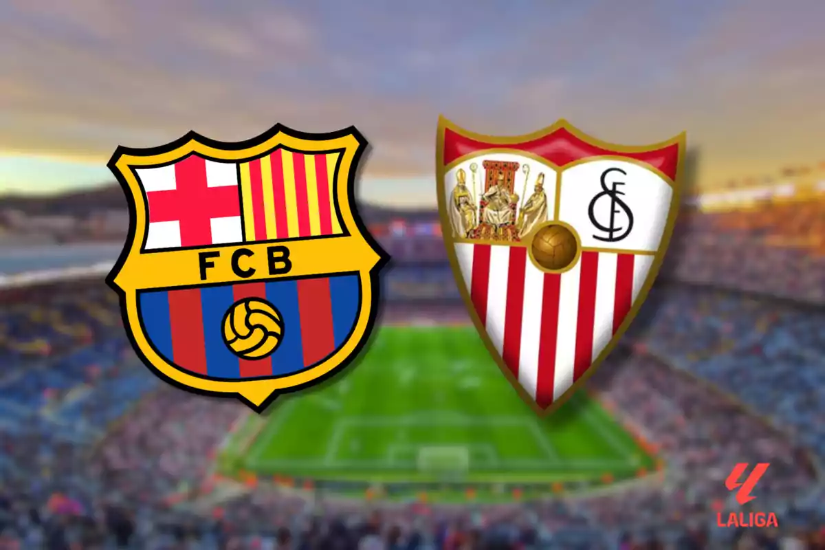 Escudos de los equipos de fútbol Barcelona y Sevilla sobre un fondo de estadio desenfocado.