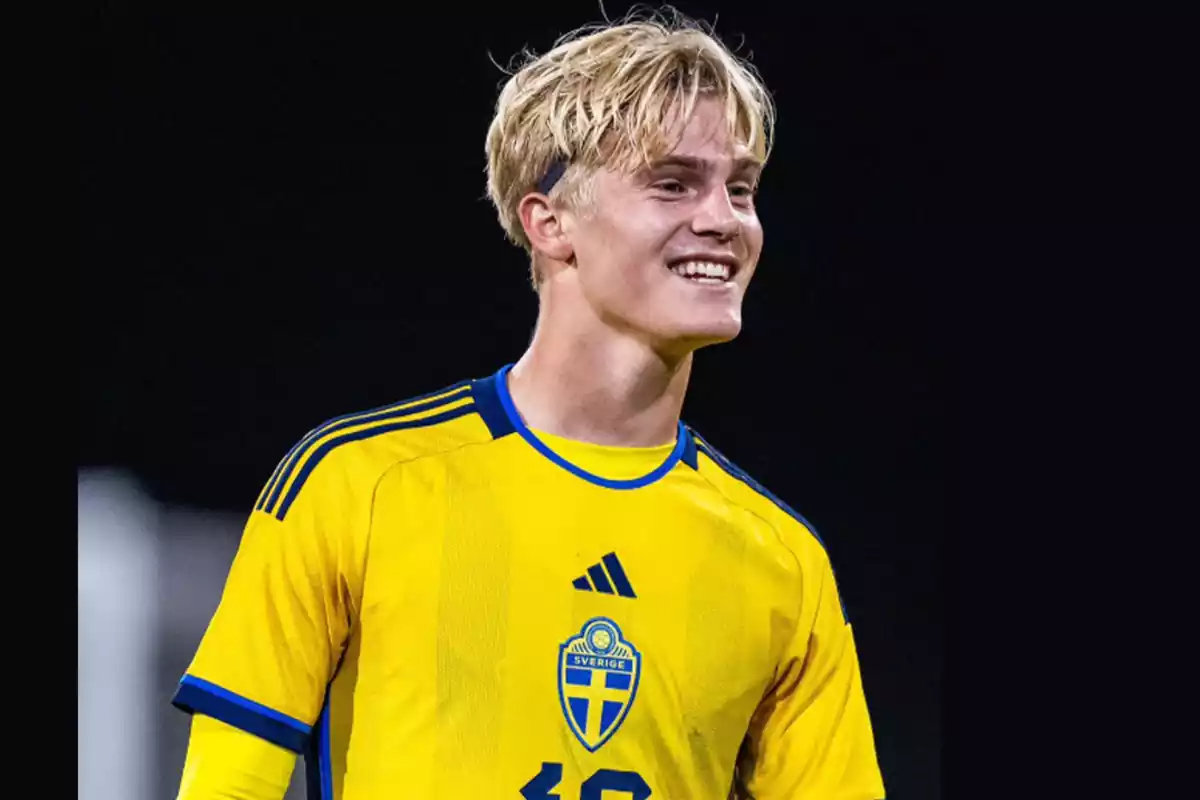 El jugador sueco Lucas Bergvall, sonriendo