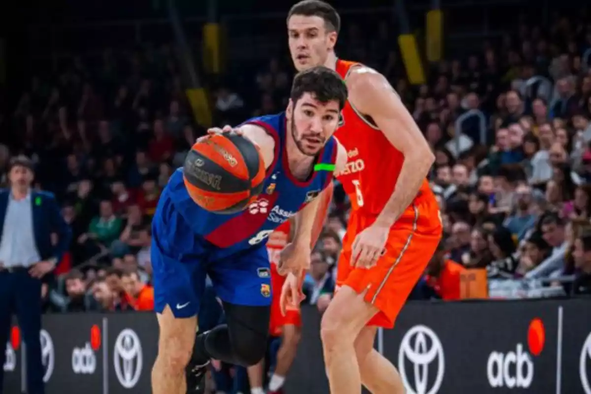 Darío Brizuela en el duelo ante Valencia Basket