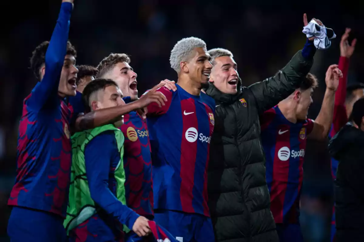 Jugadores del Barça celebrando el pase a cuartos