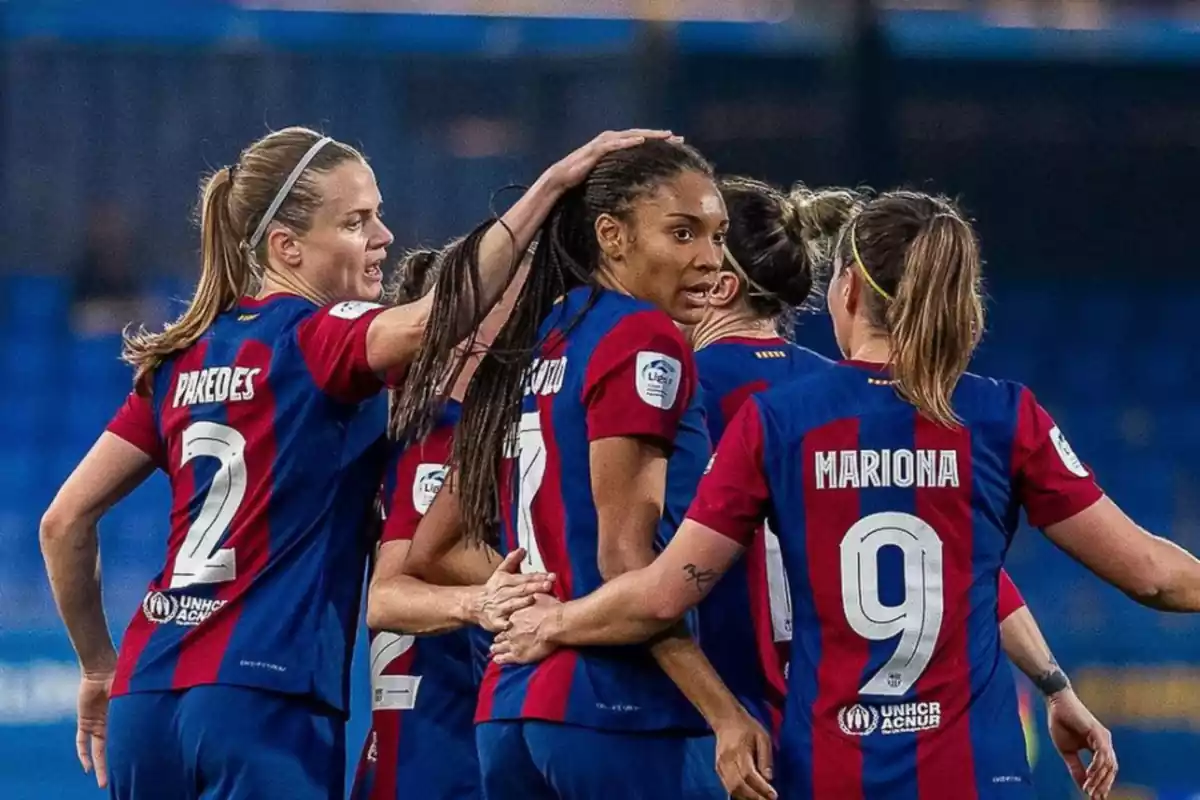 Jugadoras del Barça Femenino celebrando un gol