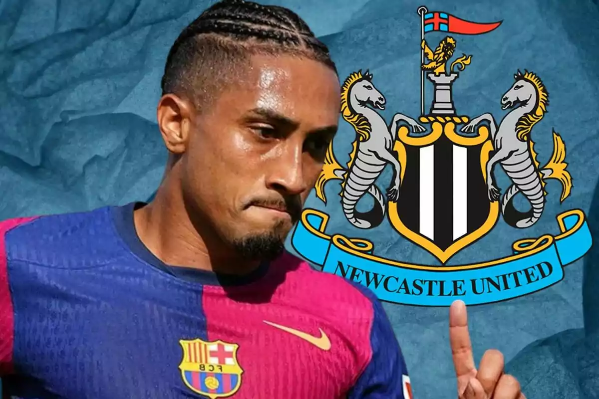 Un jugador del FC Barcelona aparece en primer plano con el escudo del Newcastle United de fondo.